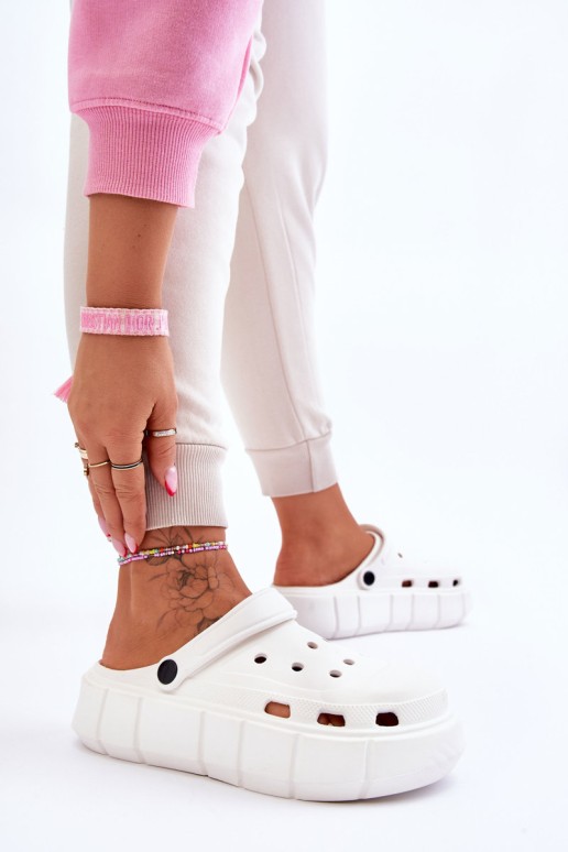 Women's Foam Platform Crocs White Beckett