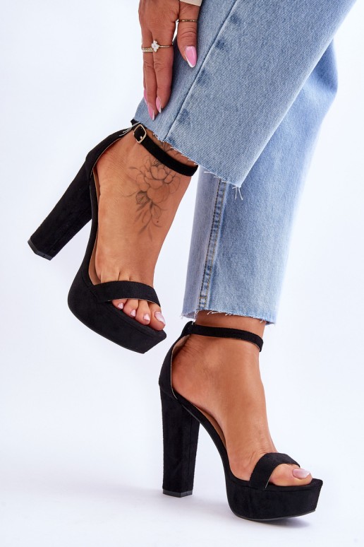 Comfortable Suede Sandals On A High Heel Black Essence