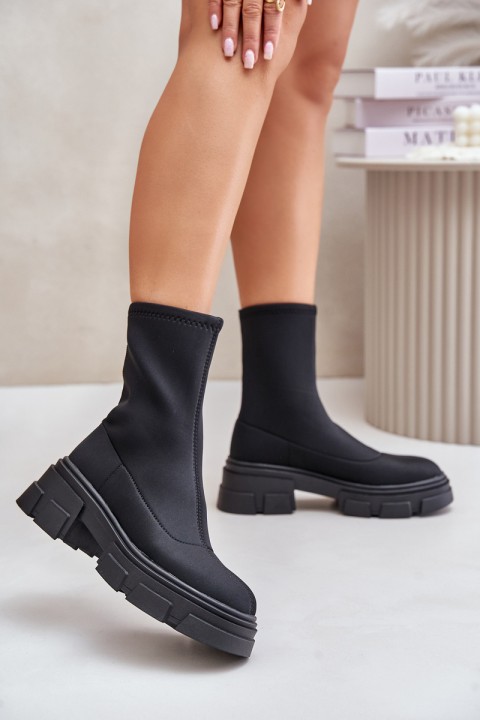 Slip-on Boots On Flat Heel Black Ravendria