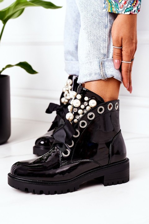 Insulated Boots With Pearls Patent Black Perla