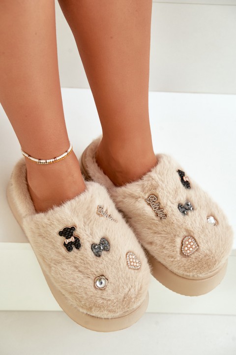 Women's Fuzzy Slippers On Thick Sole With Pins Beige Zintoria