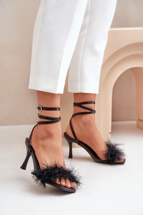 Stiletto Sandals With Feathers Black Emilettra